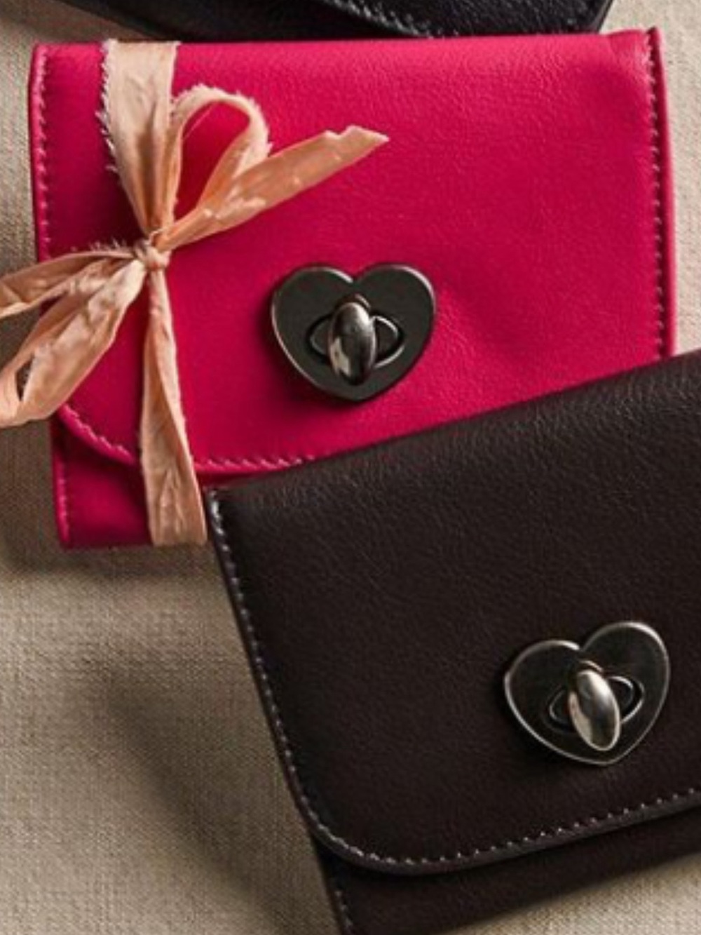 Free People Lock It Up Leather Wallet in Love Potion NWOT❤️ - Picture 6 of 6